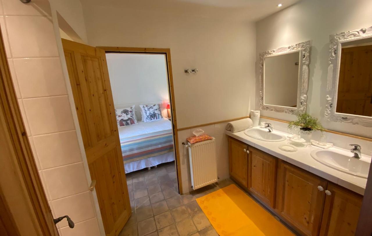 La Ferme De Gigognan Bed & Breakfast Avignon Eksteriør bilde