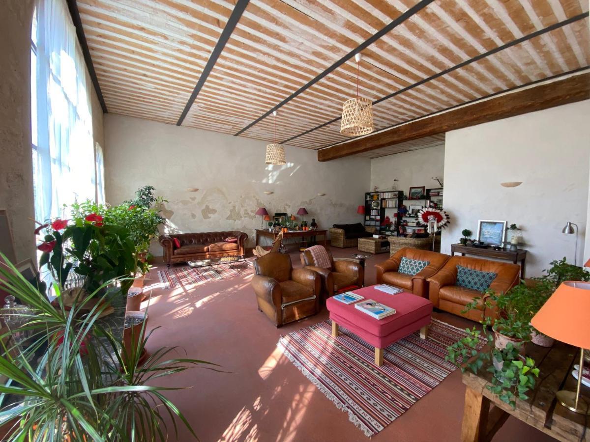 La Ferme De Gigognan Bed & Breakfast Avignon Eksteriør bilde