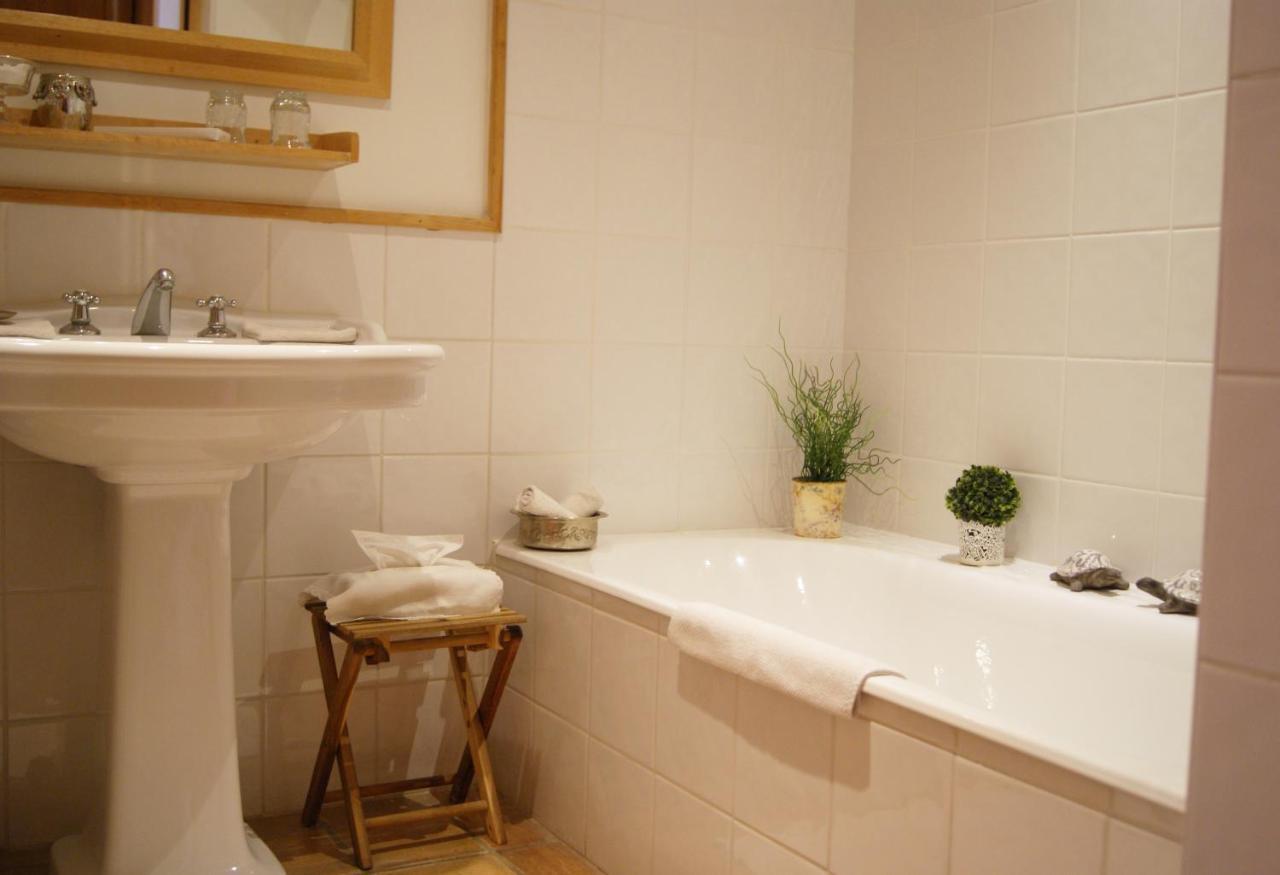 La Ferme De Gigognan Bed & Breakfast Avignon Eksteriør bilde