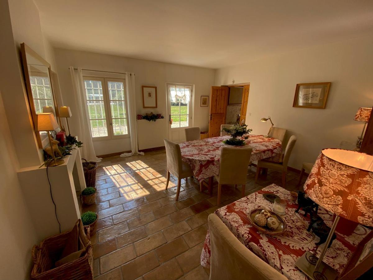 La Ferme De Gigognan Bed & Breakfast Avignon Eksteriør bilde