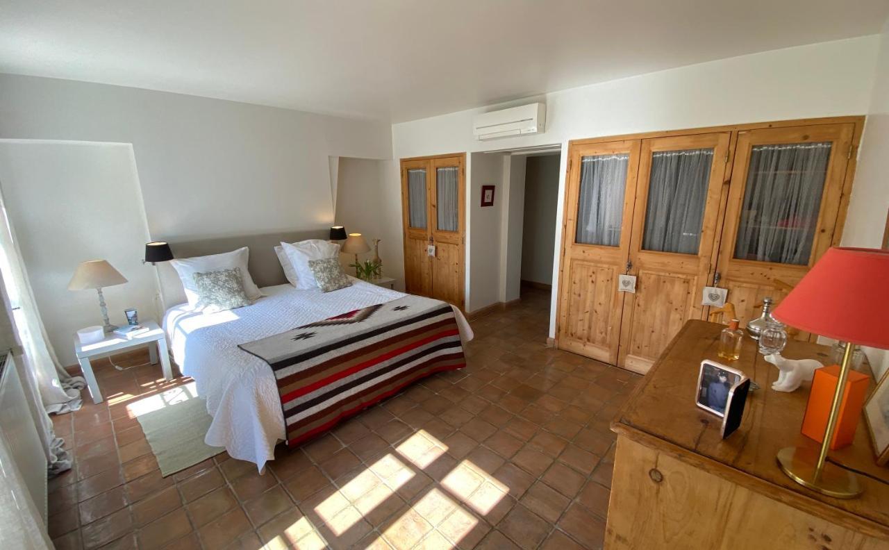 La Ferme De Gigognan Bed & Breakfast Avignon Eksteriør bilde