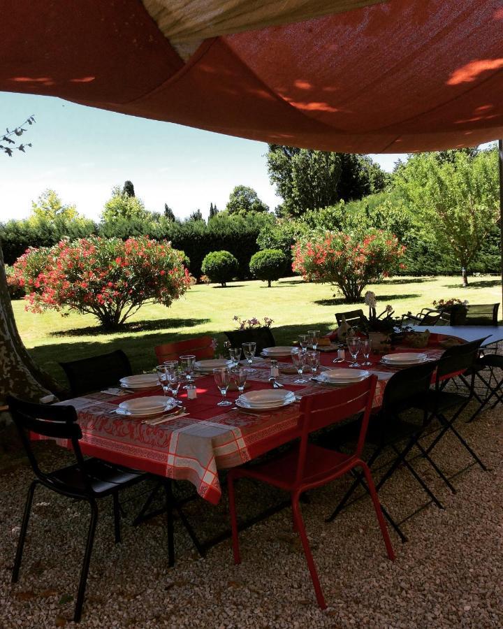La Ferme De Gigognan Bed & Breakfast Avignon Eksteriør bilde